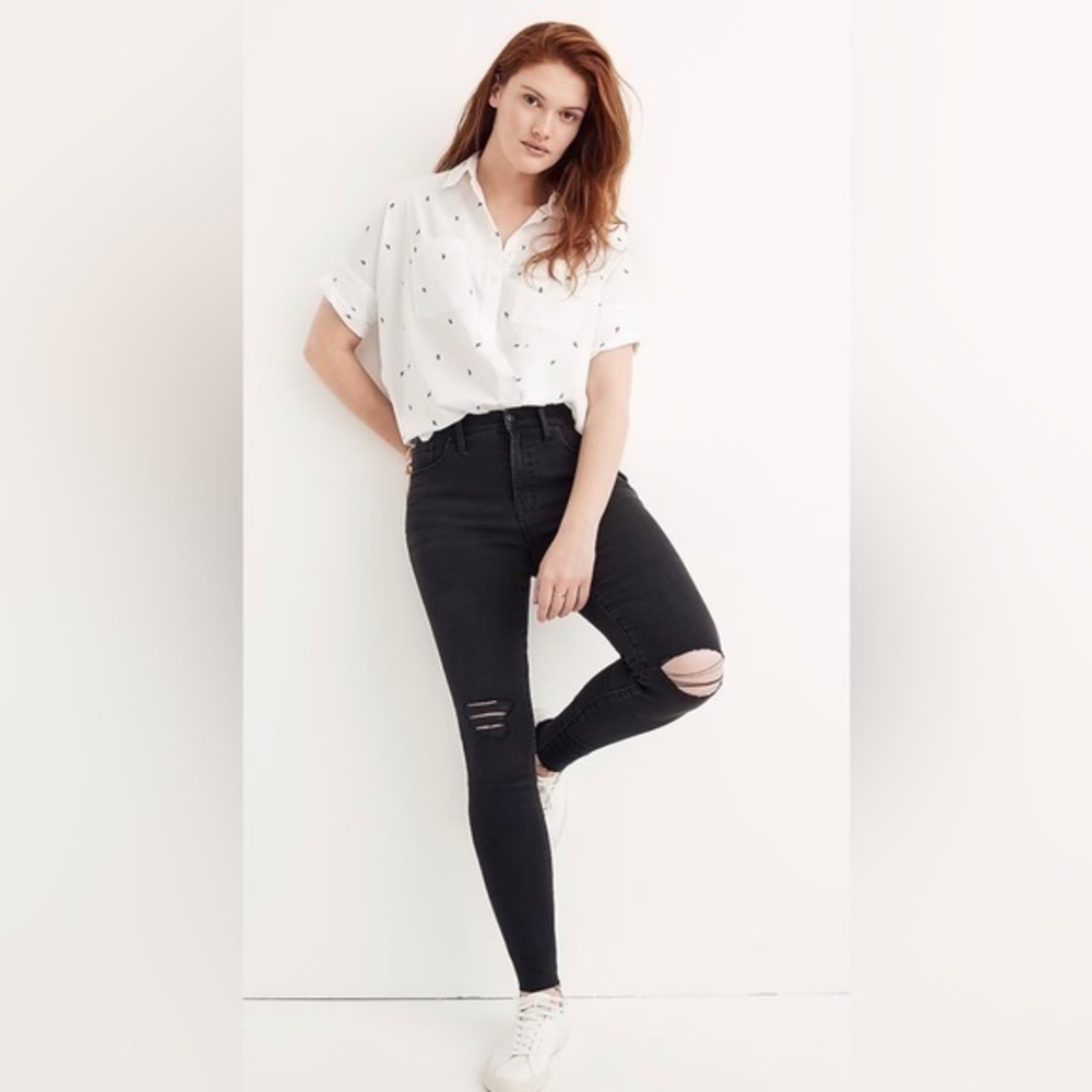 Madewell Petite 9” Mid Rise Skinny Jeans in Black Sea - Picture 1 of 7